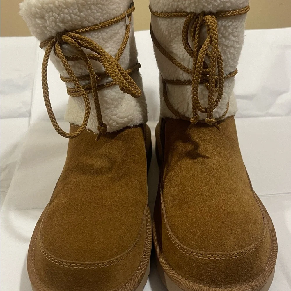 Koolaburra BY UGG 66 MICHON SHORT CHESTNUT SUEDE Winter Boots NWOT Size 10